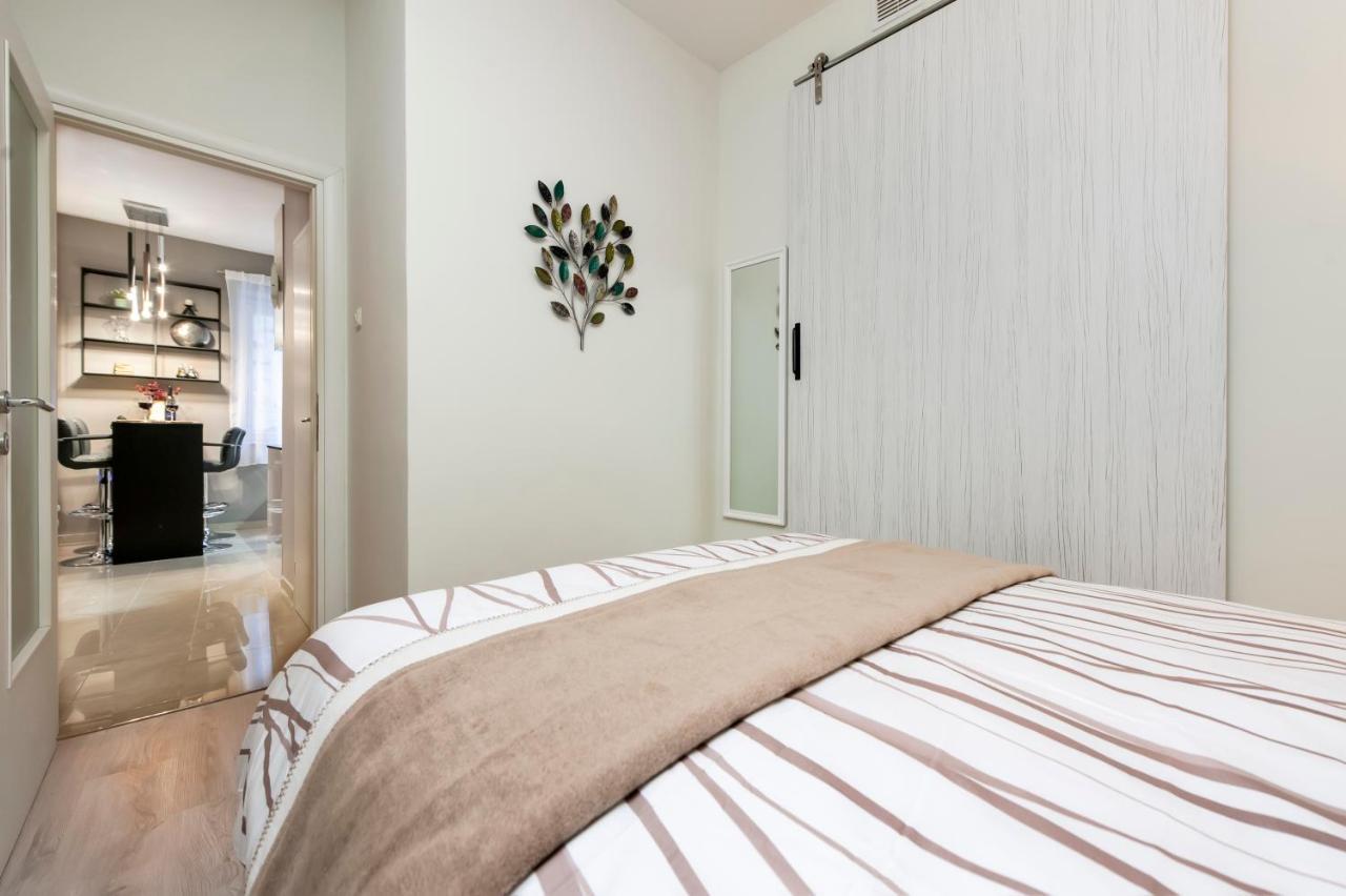 Bella Campagna - Luxury Two Bedroom Apartment Ρόβινι Εξωτερικό φωτογραφία