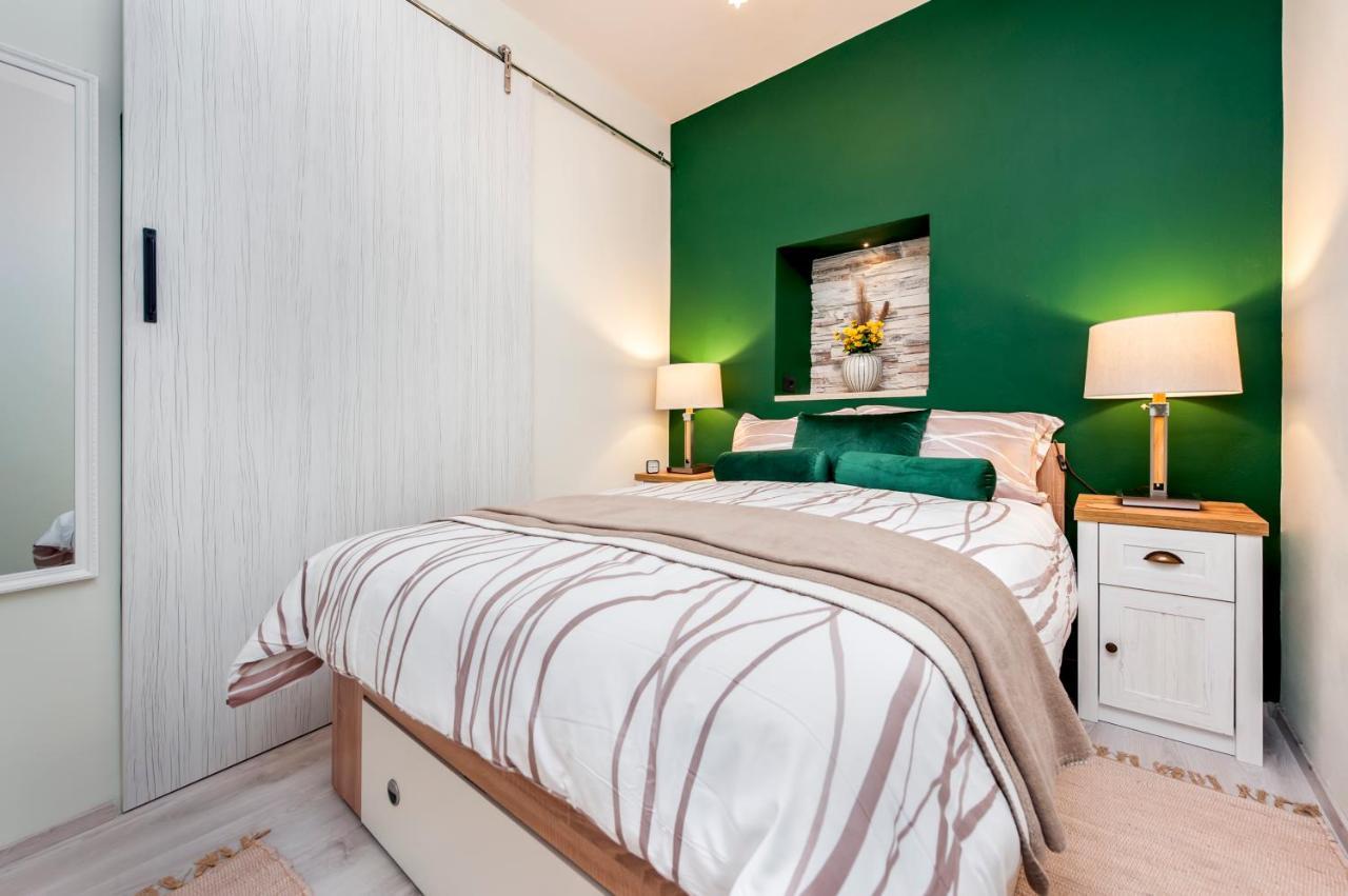 Bella Campagna - Luxury Two Bedroom Apartment Ρόβινι Εξωτερικό φωτογραφία