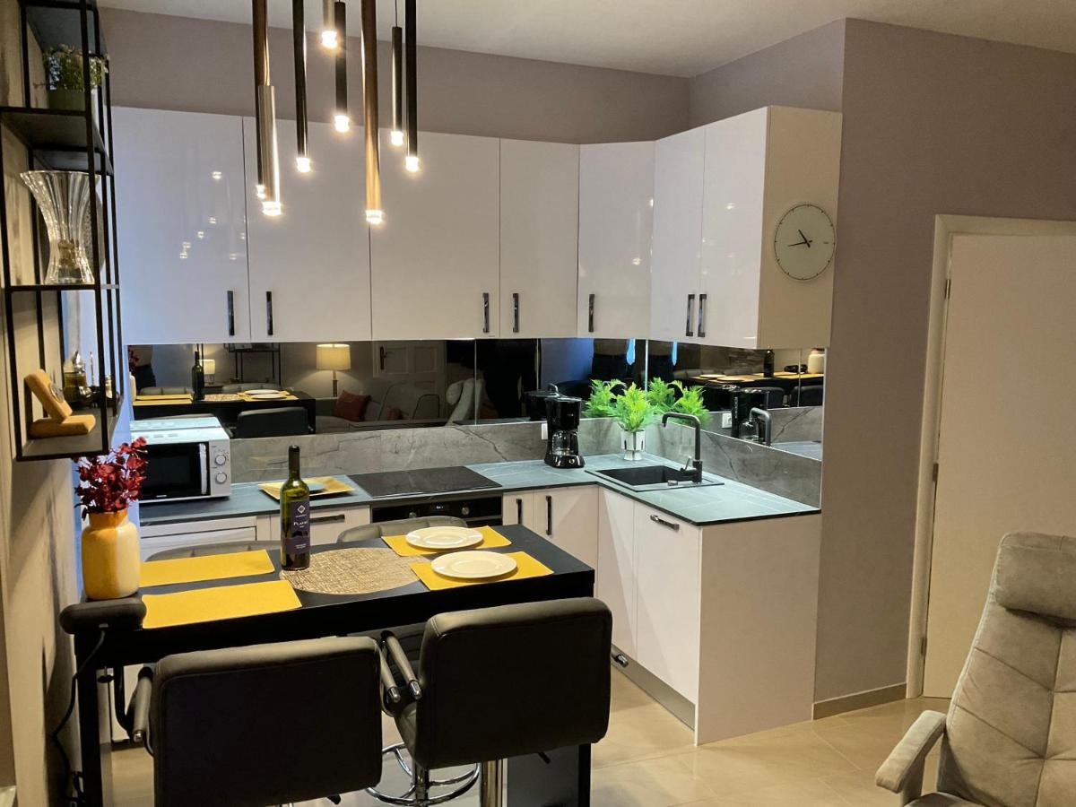 Bella Campagna - Luxury Two Bedroom Apartment Ρόβινι Εξωτερικό φωτογραφία